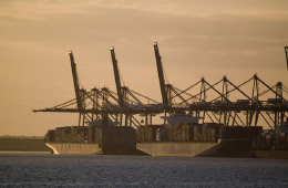 Felixstowe congestion could lead to $2bn of stranded imports, says report